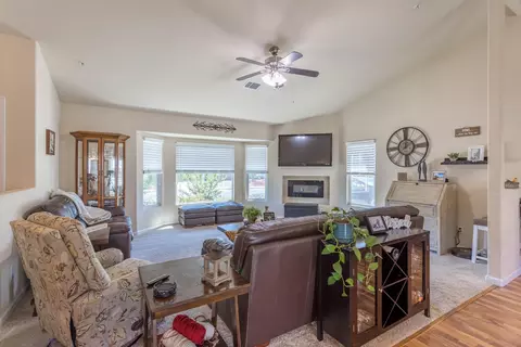 7202 Legacy Ct, Redding, CA 96001 photo 3