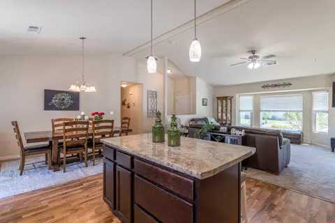 7202 Legacy Ct, Redding, CA 96001 photo 5