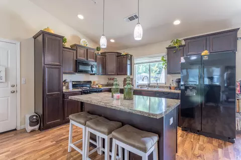 7202 Legacy Ct, Redding, CA 96001 photo 6