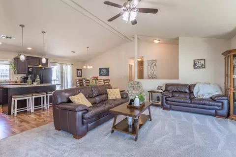 7202 Legacy Ct, Redding, CA 96001 photo 4