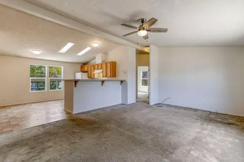 585 St Marks St, Redding, CA 96003 photo 6