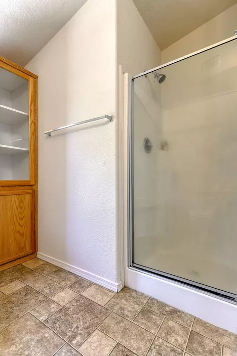 585 St Marks St, Redding, CA 96003 photo 10