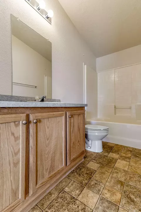585 St Marks St, Redding, CA 96003 photo 15