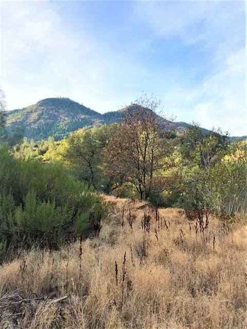 22169 Ravine Ct, Redding, CA 96003 photo 1