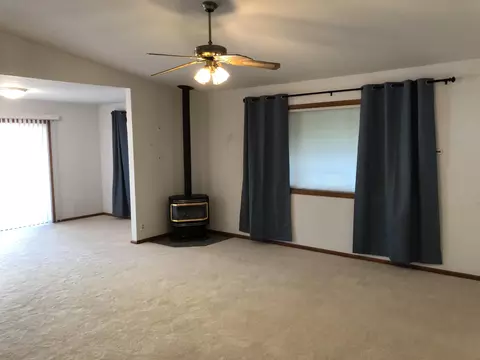 1844 Tiburon Dr, Redding, CA 96003 photo 5