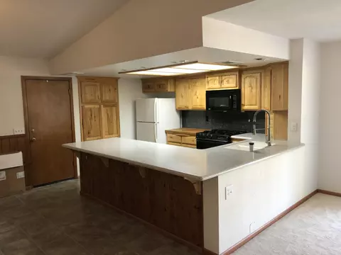 1844 Tiburon Dr, Redding, CA 96003 photo 2