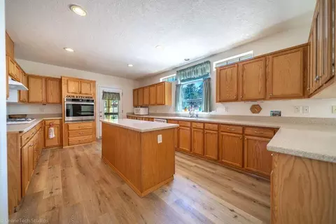 12461 Squirrel Ln, Whitmore, CA 96096 photo 7