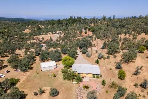 12461 Squirrel Ln, Whitmore, CA 96096 photo 4