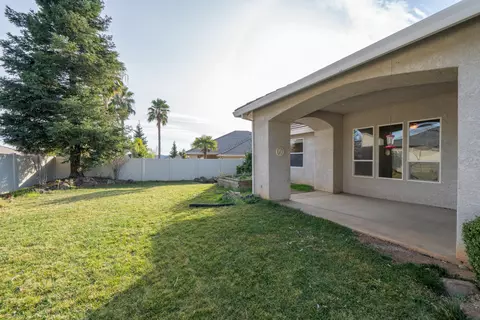 959 Coggins St, Redding, CA 96003 photo 32