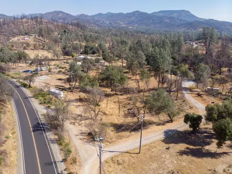 13679 Old Oregon Trl, Redding, CA 96003 photo 8