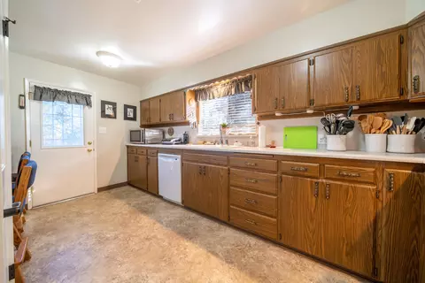 2105 Olive Ave, Redding, CA 96001 photo 11