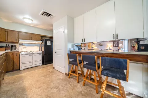 2105 Olive Ave, Redding, CA 96001 photo 12