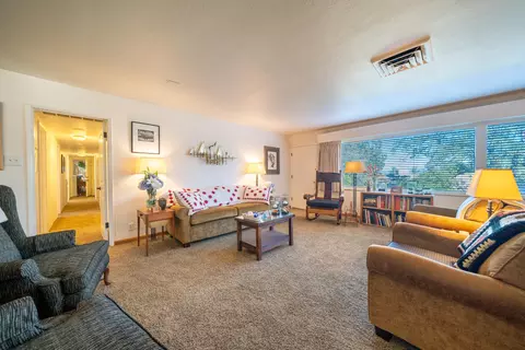 2105 Olive Ave, Redding, CA 96001 photo 6