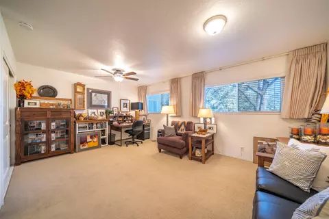 2105 Olive Ave, Redding, CA 96001 photo 17