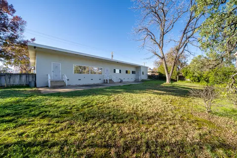 2105 Olive Ave, Redding, CA 96001 photo 25