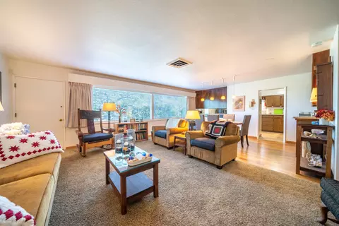 2105 Olive Ave, Redding, CA 96001 photo 7