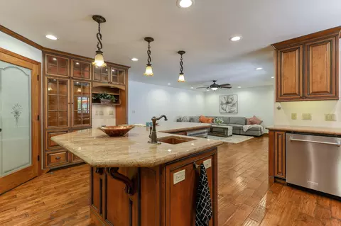 8323 Secluded Valley Dr, Redding, CA 96001 photo 18