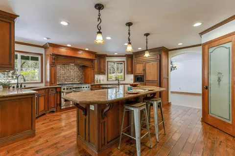 8323 Secluded Valley Dr, Redding, CA 96001 photo 16