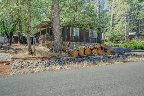 18065 Pine St, Lakehead, CA 96051 photo 1