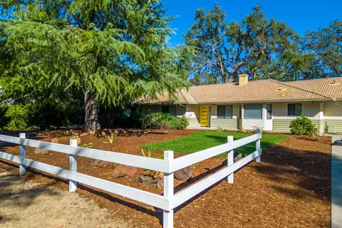 19687 Midland Dr, Redding, CA 96003 photo 3