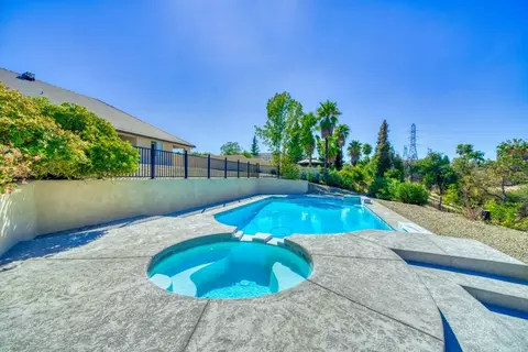 867 Santa Cruz Dr, Redding, CA 96003 photo 33
