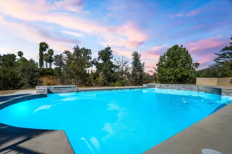 867 Santa Cruz Dr, Redding, CA 96003 photo 40
