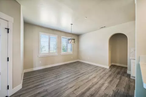867 Santa Cruz Dr, Redding, CA 96003 photo 14