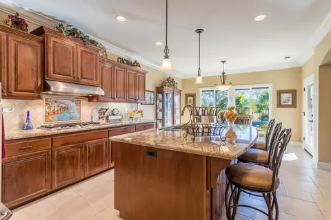 2164 Hope Ln, Redding, CA 96003 photo 4