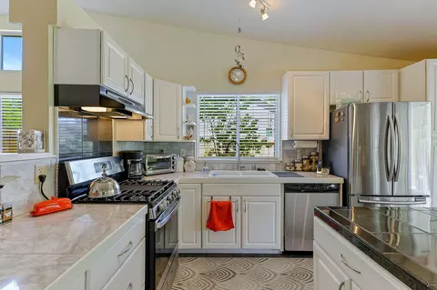 2133 Hemingway St, Redding, CA 96003 photo 15