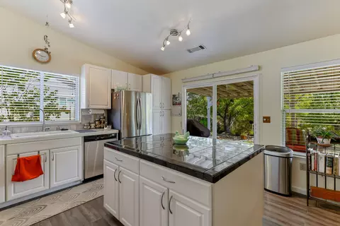 2133 Hemingway St, Redding, CA 96003 photo 14