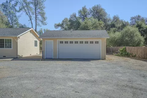 10691 Old Oregon Trl, Redding, CA 96003 photo 23