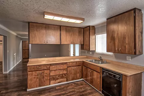 1143 Dominion Dr, Redding, CA 96002 photo 5