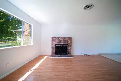 1162 Harpole Rd, Redding, CA 96002 photo 5