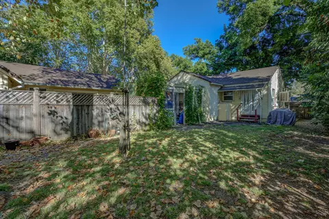2604 Freebridge St, Redding, CA 96001 photo 9