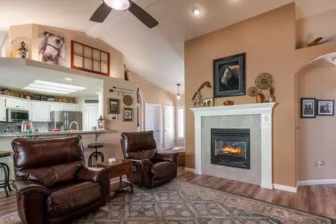 19219 Nike Ct, Redding, CA 96003 photo 9