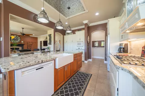 1547 Gold Hills Dr, Redding, CA 96003 photo 13