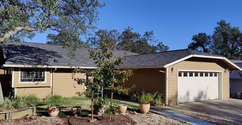 5756 Beaumont Dr, Redding, CA 96003 photo 1
