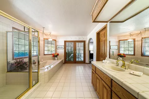 1533 Arroyo Manor Dr, Redding, CA 96003 photo 23