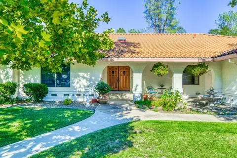 1533 Arroyo Manor Dr, Redding, CA 96003 photo 1