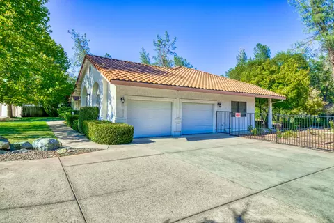1533 Arroyo Manor Dr, Redding, CA 96003 photo 5