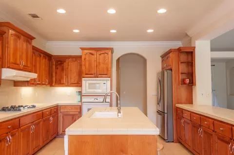 2049 Tradition Way, Redding, CA 96001 photo 7