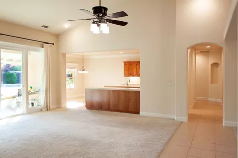 2049 Tradition Way, Redding, CA 96001 photo 4