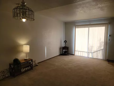 847 Mission Sierra Ct, Redding, CA 96003 photo 2