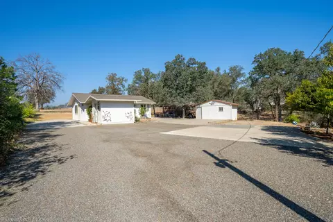 10194 Old Oregon Trl, Redding, CA 96003 photo 3