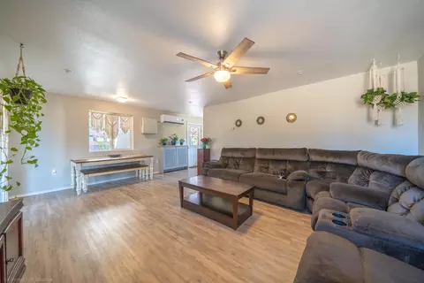 10194 Old Oregon Trl, Redding, CA 96003 photo 2