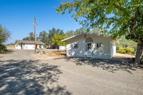 10194 Old Oregon Trl, Redding, CA 96003 photo 43