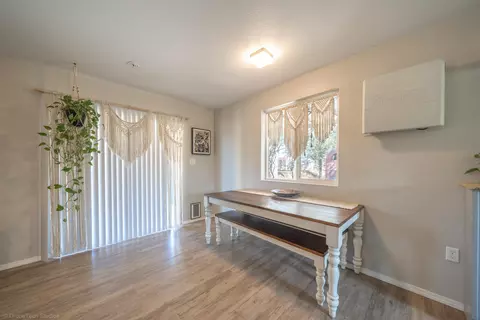 10194 Old Oregon Trl, Redding, CA 96003 photo 17