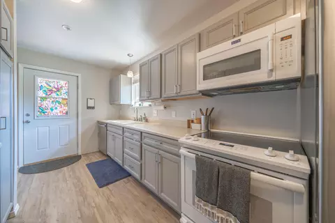 10194 Old Oregon Trl, Redding, CA 96003 photo 19