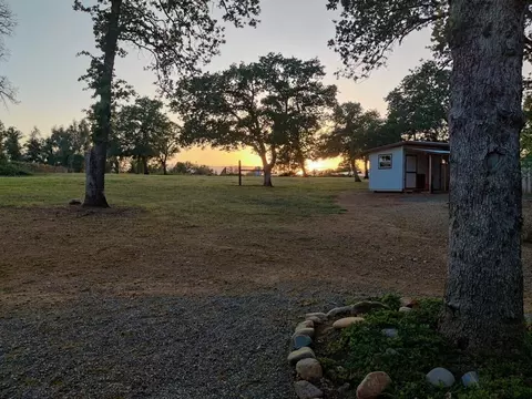 10194 Old Oregon Trl, Redding, CA 96003 photo 130