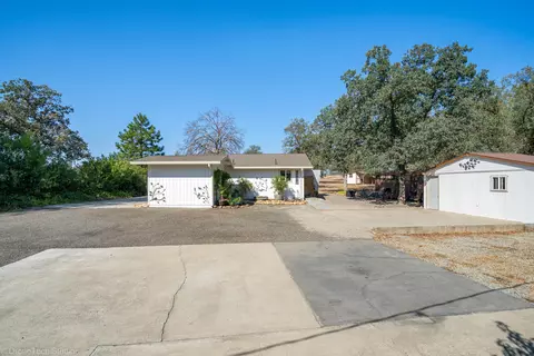 10194 Old Oregon Trl, Redding, CA 96003 photo 5
